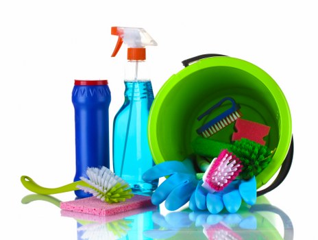 Mattress cleaning process with vacuuming and fresh bedding